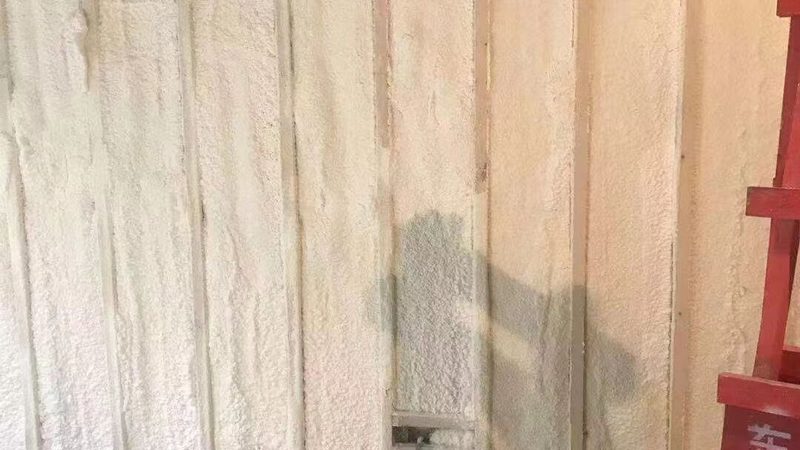 自粘防水卷材根据其原材料和工艺不同，可分为以下几种类型：